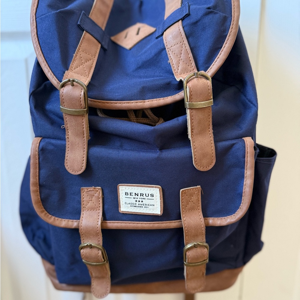Benrus Navy and Tan Men's Backpack